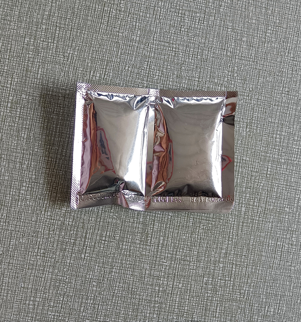 凝縮接着剤冷却衣類