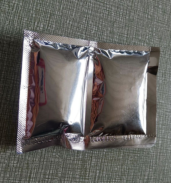 凝縮接着剤冷却衣類