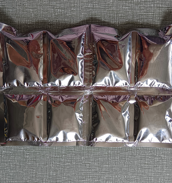 凝縮接着剤冷却衣類