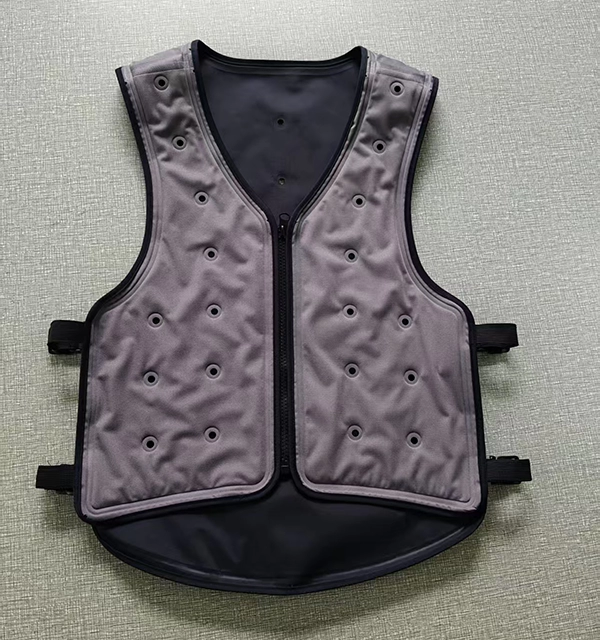 高温のワークショップに最適な冷却服はどれですか?